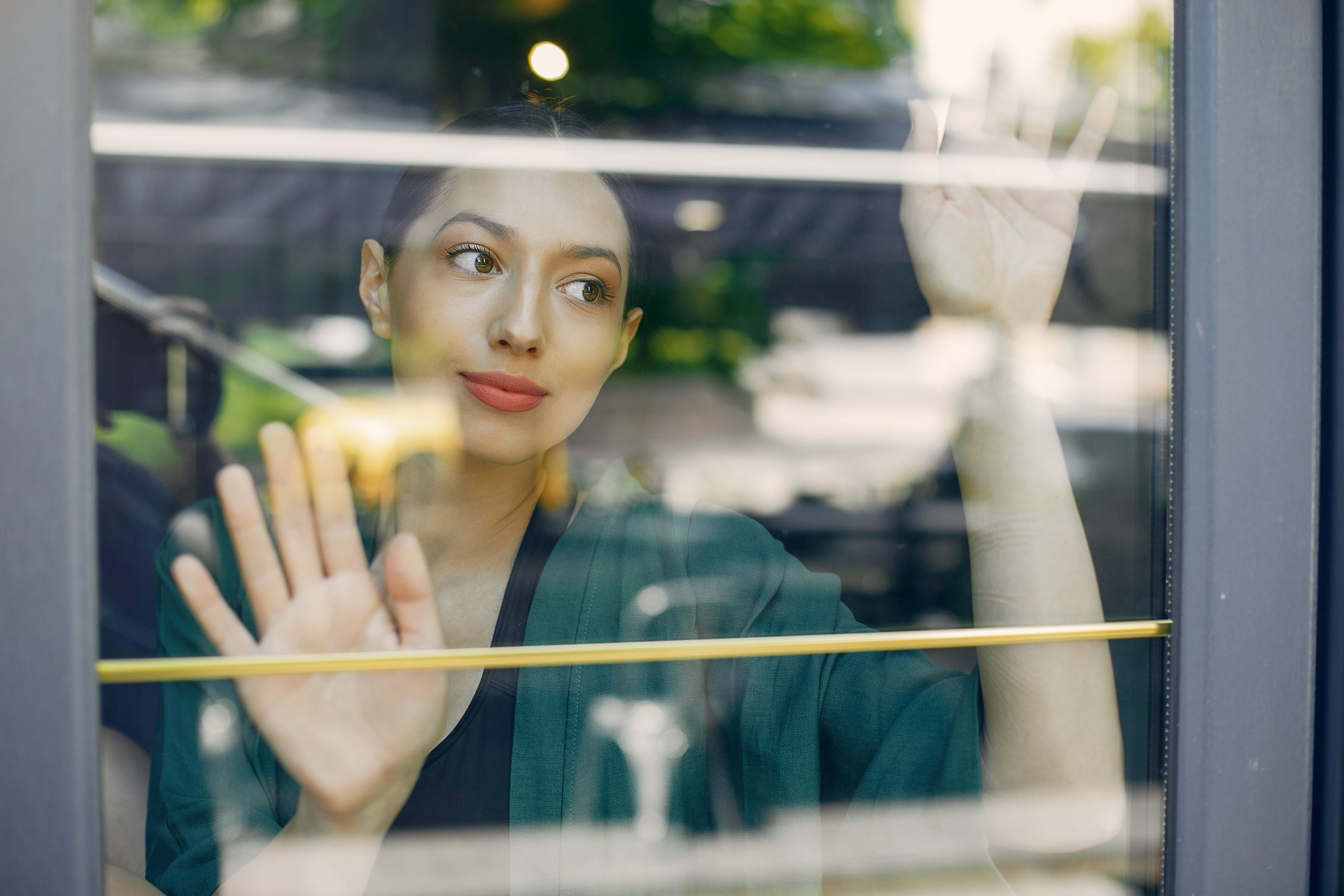 What Is One-Way Privacy Film and How Does One-Way Vision Work
