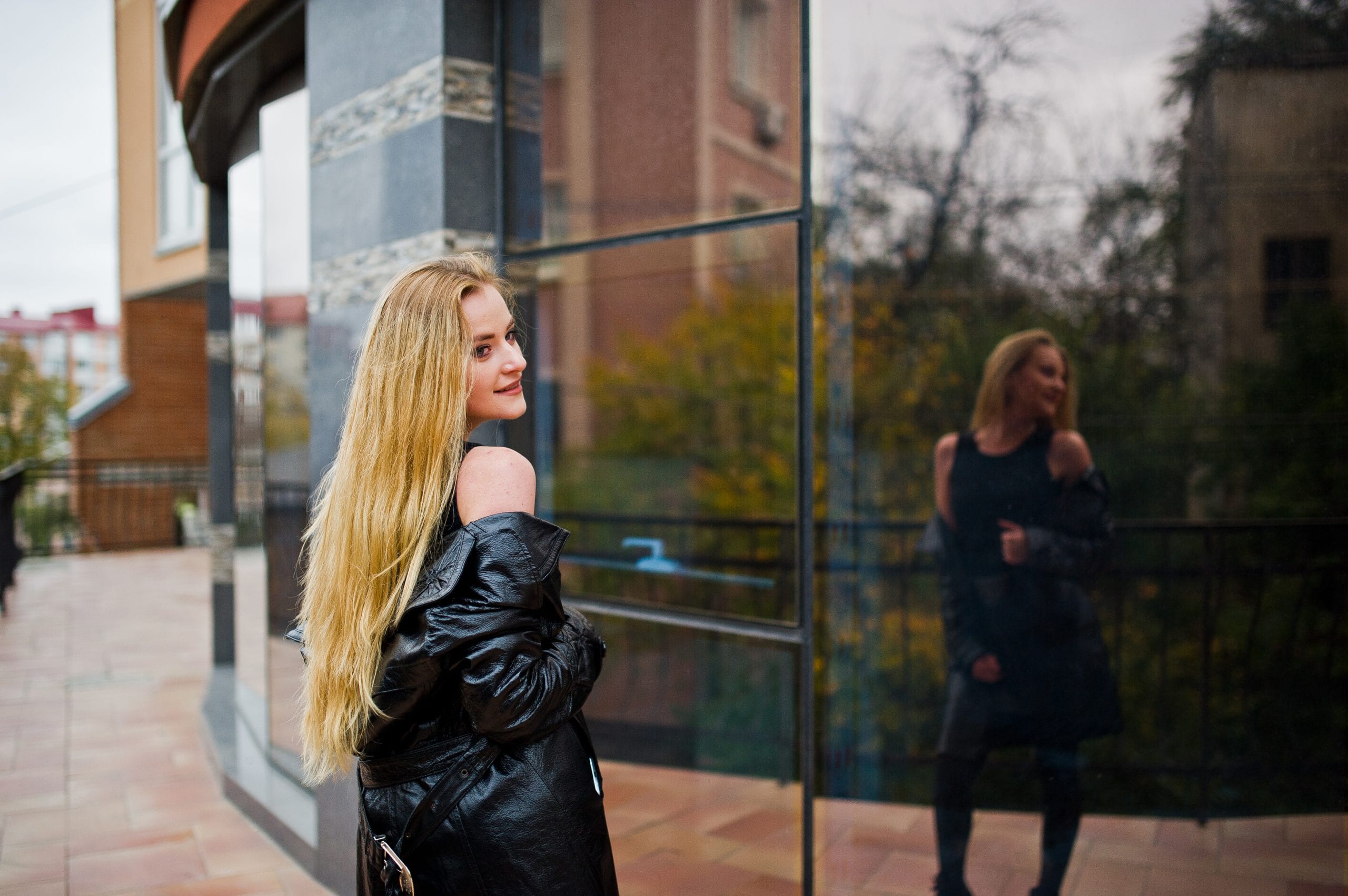 How Large Glass Shopfront Windows Affect Businesses During Winter and How Commercial Window Tinting Helps